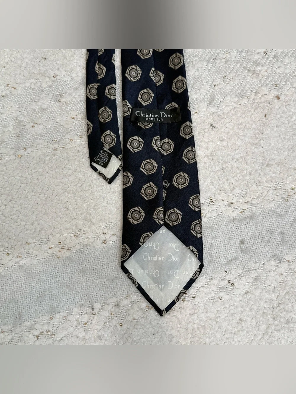 Christian Dior tie dark blue, beige, light blue and red silk blend neck tie
